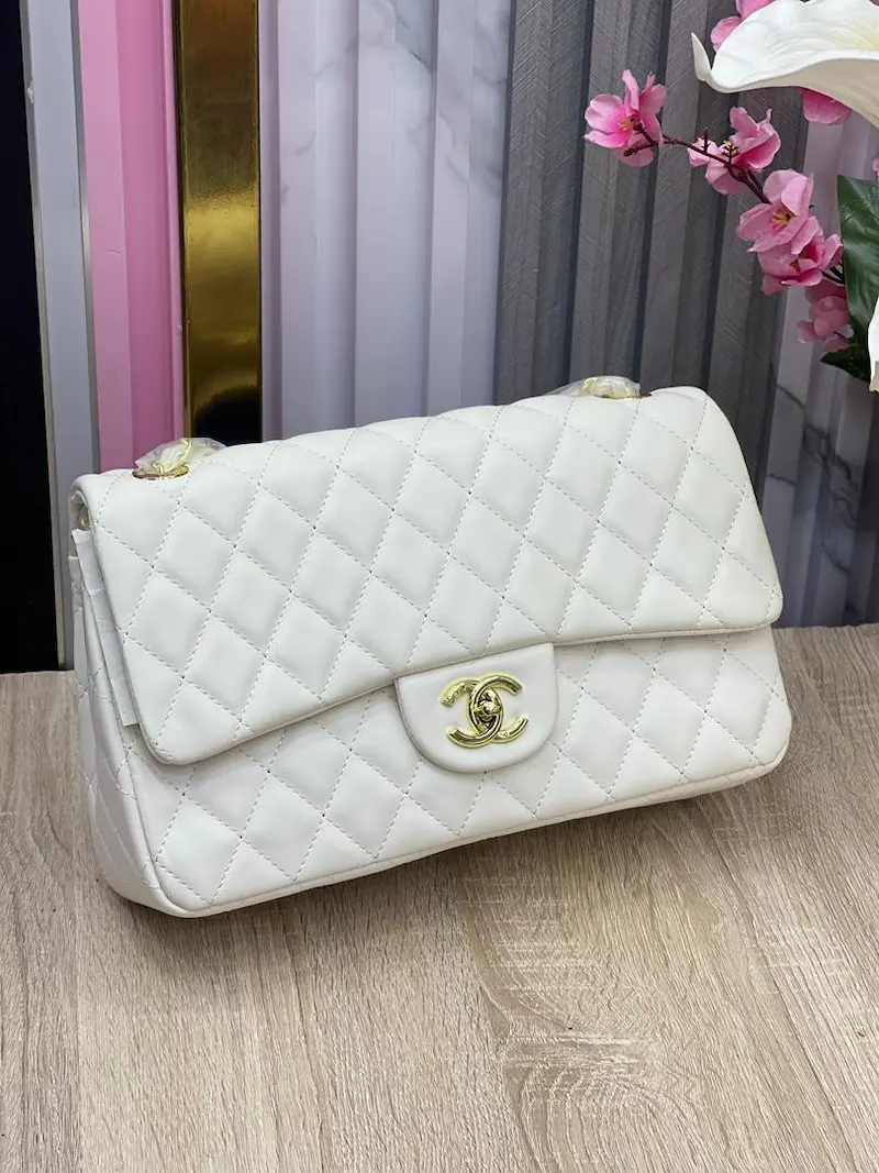 Quilted Luxe Chain Shoulder Chanel Bag
